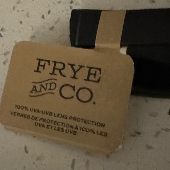 FRYE AND CO. Black Wearable Glasses